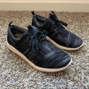 Womens TOMS 710516 Black Canvas Oxford Sneakers